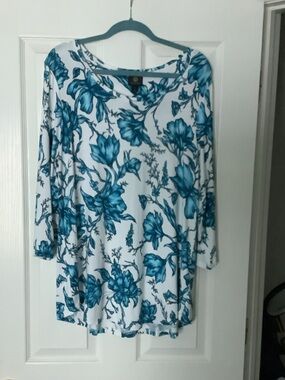 JM Collection White Tunic with Teal Blue Floral Print